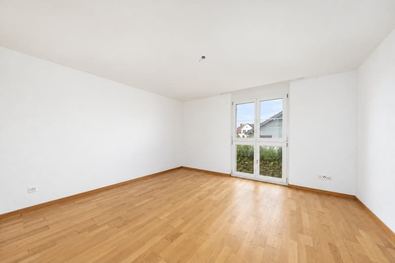 Stilvolle 4,5-Zimmer-Wohnung mit 2 Balkonen, Aufzug & 2 TG-Stp. in Lengwil (28)
