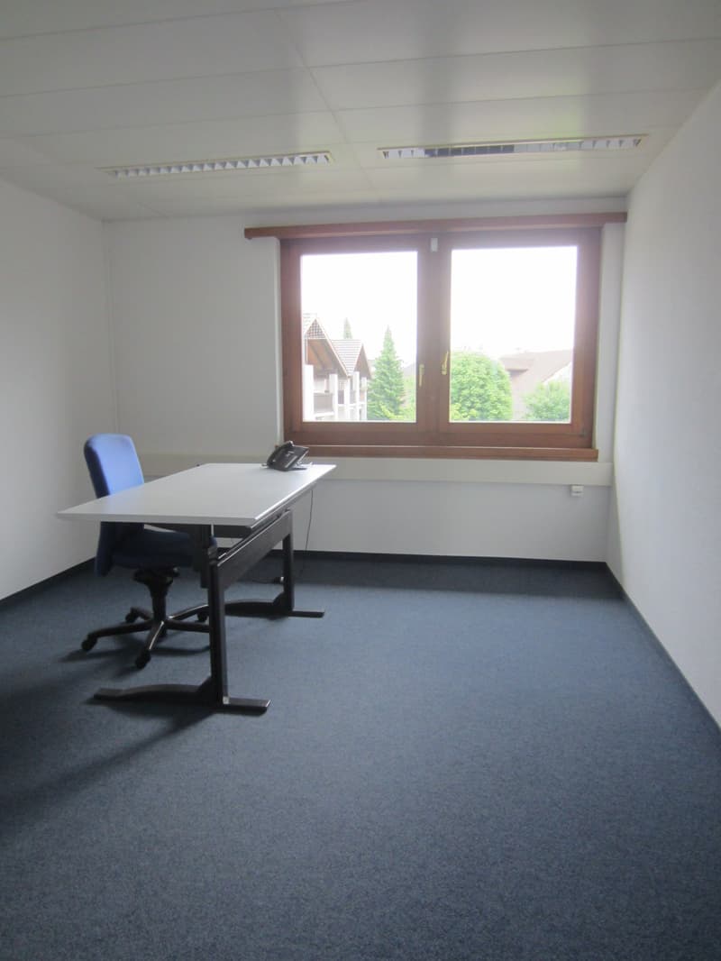 Bright office space, 1 open office, 2 lockable offices, balcony, kitchen, and toilet (5)