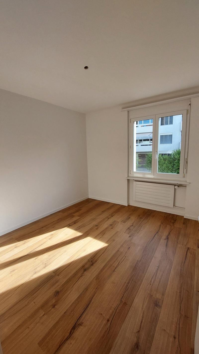 Charmante 4.5-Zimmer-Wohnung mit Balkon in Bronschhofen (2)