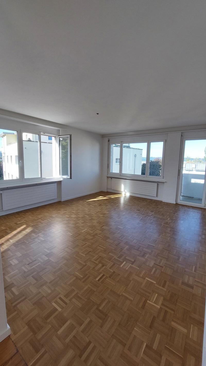 Charmante 4.5-Zimmer-Wohnung mit Balkon in Bronschhofen (7)