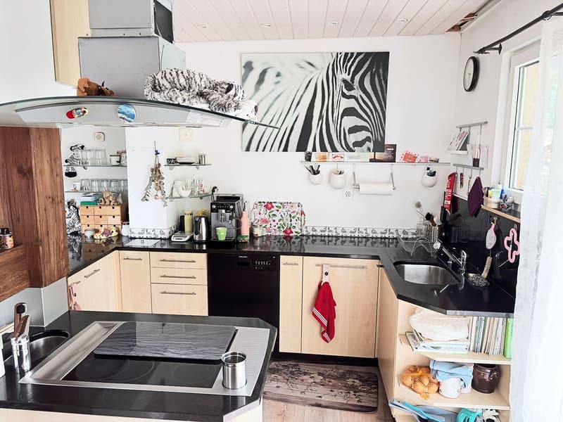 Charmantes 8-Zimmer-Einfamilienhaus mit Garten und Garage in Oberglatt (10)