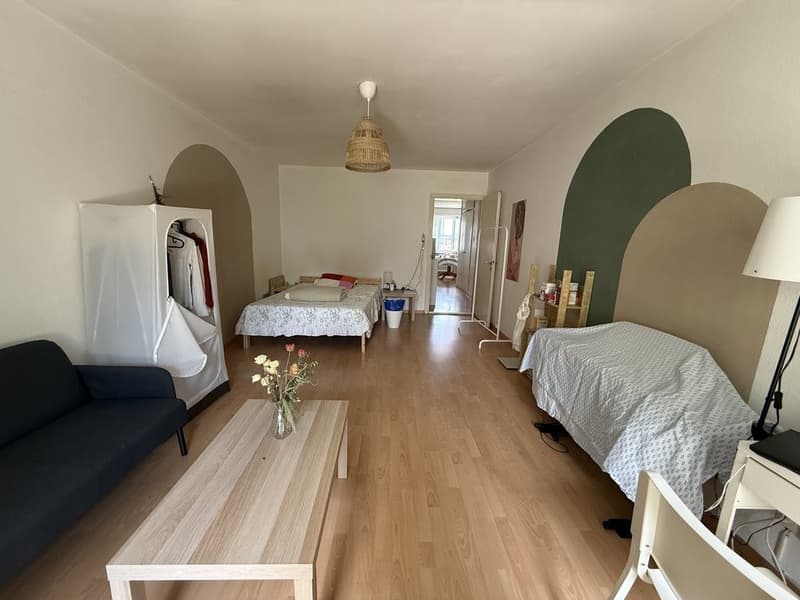 Wohn-/ Schlafzimmer