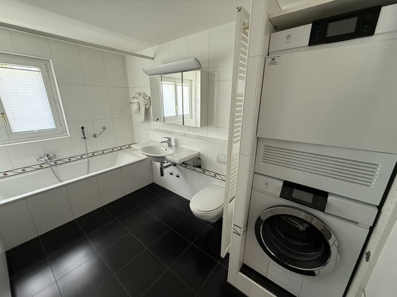 Badezimmer mit Waschturm