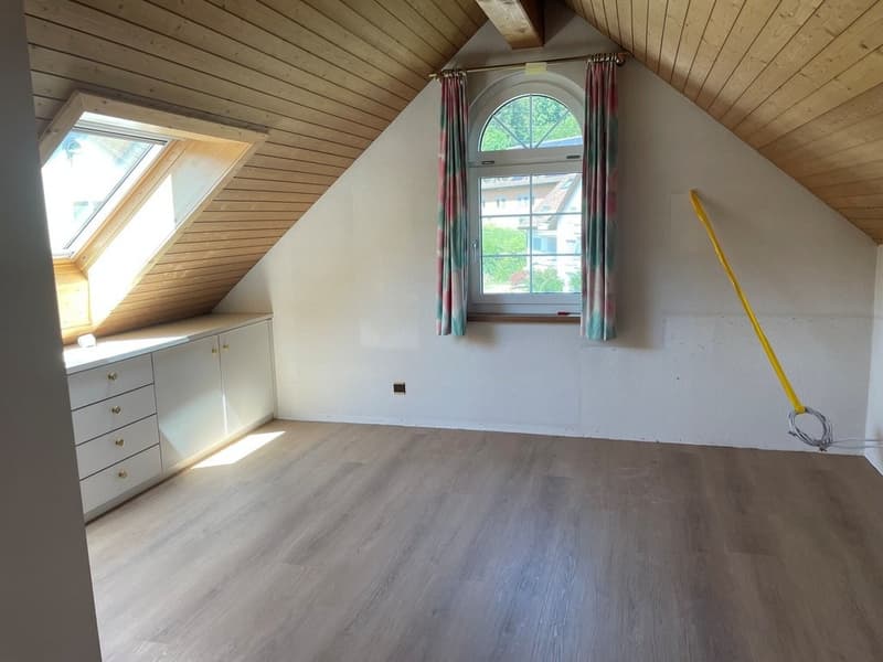 Das_grosszuegig_ausgestattete_Schlafzimmer.jpg