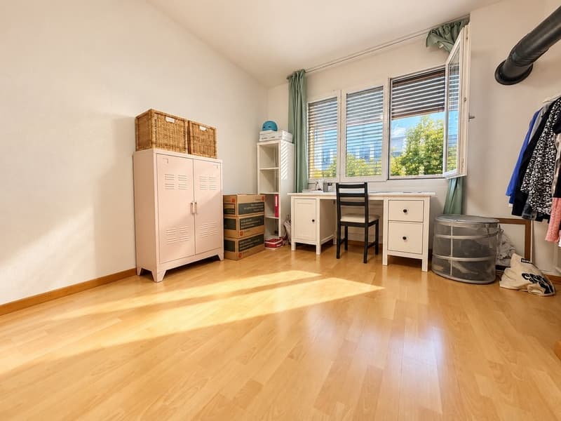 Schlafzimmer links