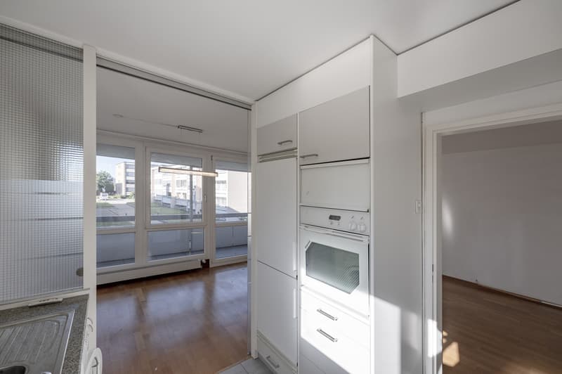 Küche, Sicht gegen Balkon