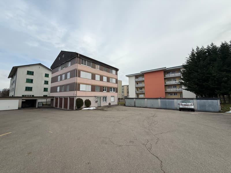 Maison de plusieurs familles charmante avec 7 appartements à Thunstetten (3)