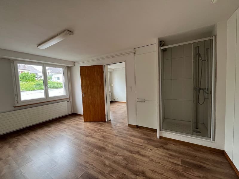 Maison de plusieurs familles charmante avec 7 appartements à Thunstetten (10)