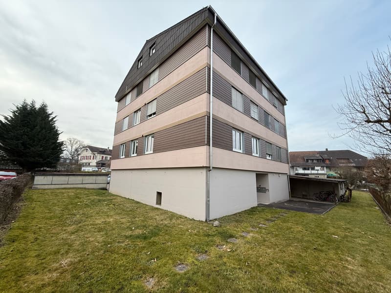 Maison de plusieurs familles charmante avec 7 appartements à Thunstetten (2)