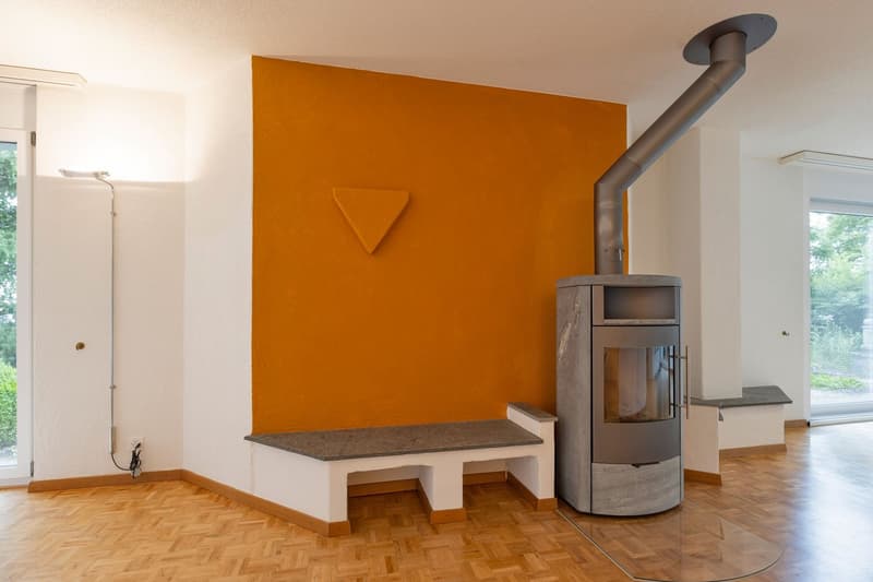 Freistehendes 5.5-Zimmer Einfamilienhaus mit Weitsicht bis zu den Alpen (16)