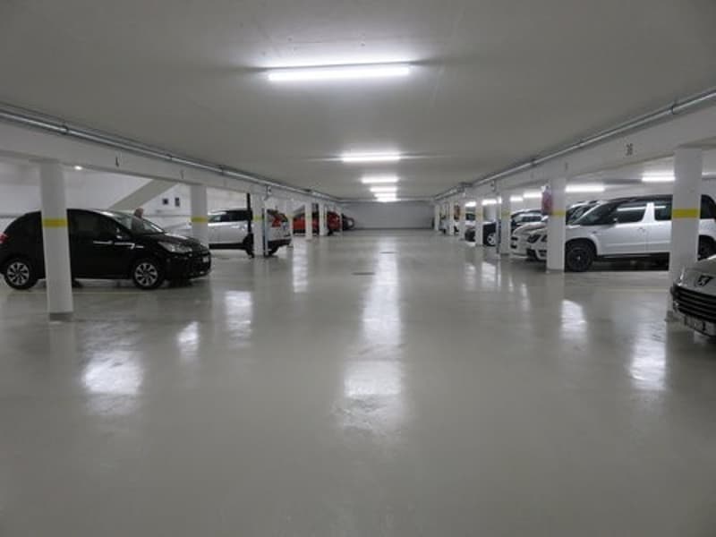 Einstellhalle_innen