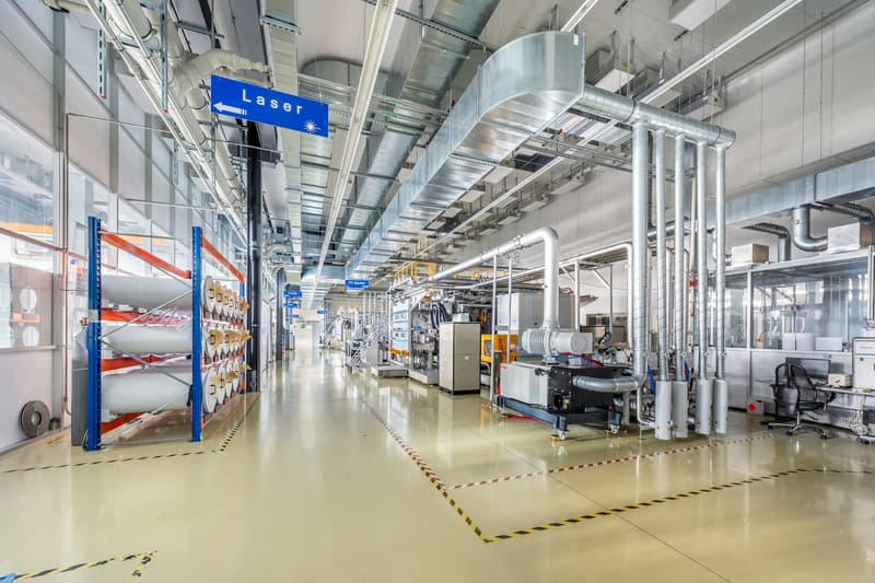 Votre site de production avec haute salle, grandes portes, forte charge au sol (3)