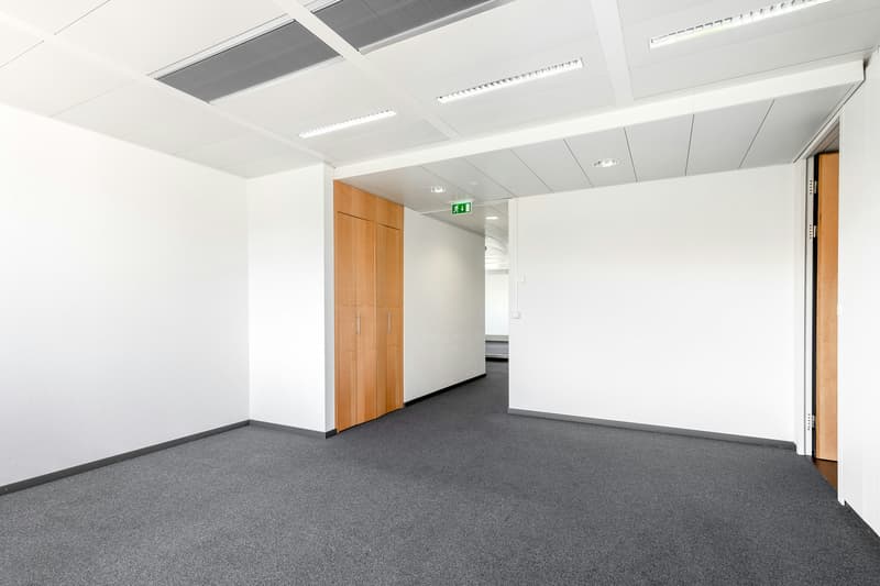 Ihre neuen Büro/Labor/Praxisfläche in nur 4 Fahrminuten mit dem ÖV vom Flughafen ZRH entfernt (6)