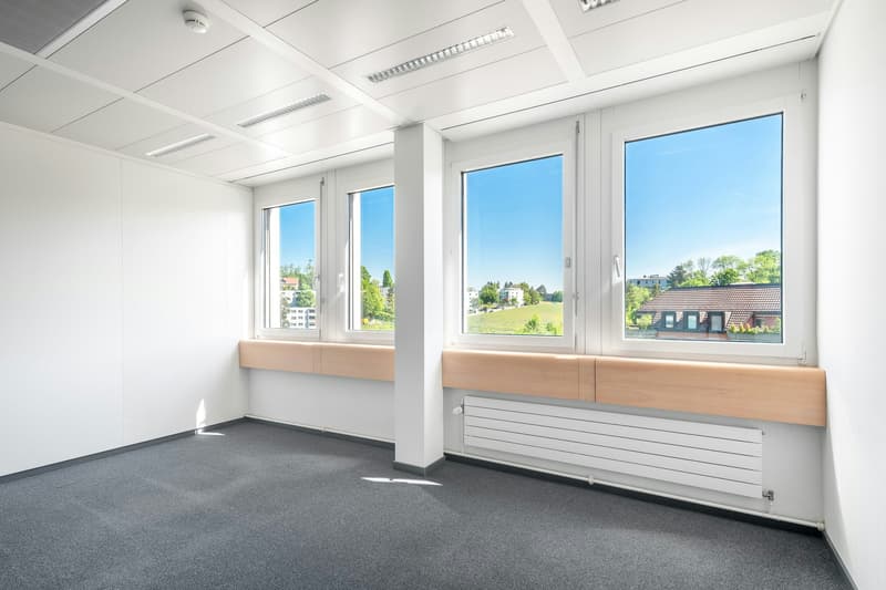 Ihre neuen Büro/Labor/Praxisfläche in nur 4 Fahrminuten mit dem ÖV vom Flughafen ZRH entfernt (5)