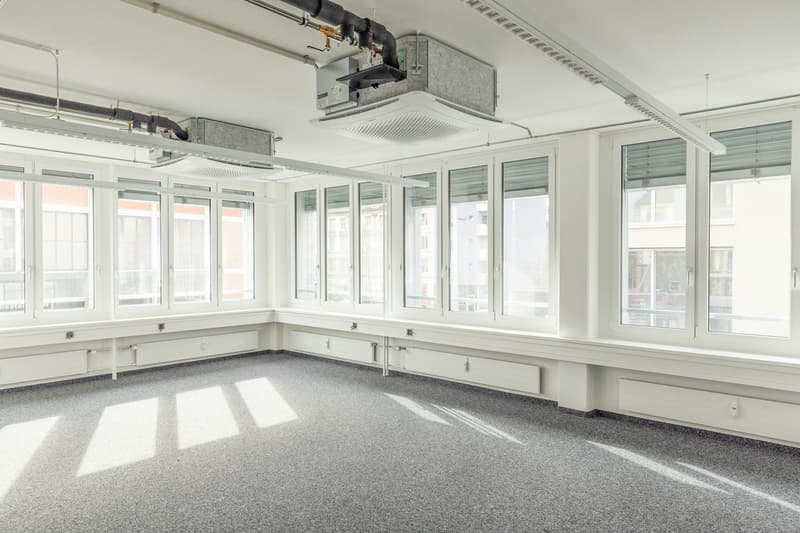 Neu sanierte Büroflächen - Optimale Erreichbarkeit und Teilbarkeit (6)