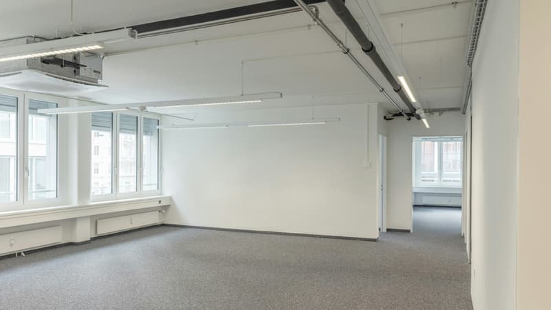 Neu sanierte Büroflächen - Optimale Erreichbarkeit und Teilbarkeit (9)