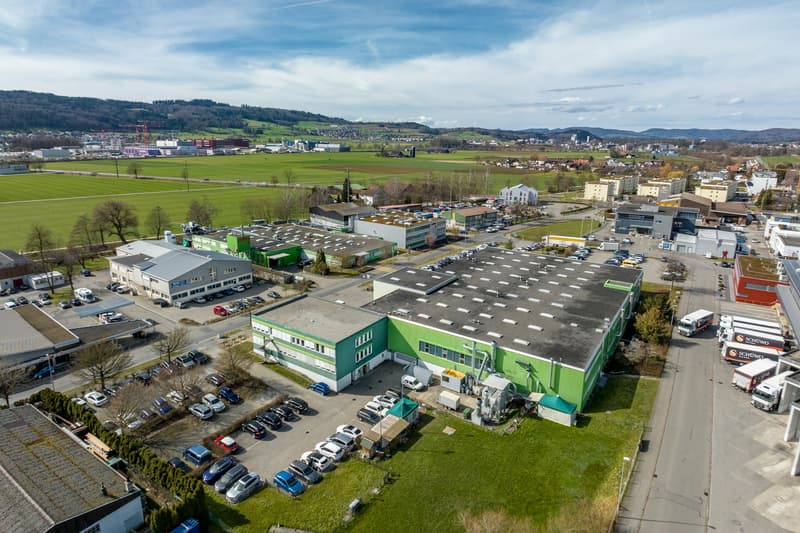 Neuer Firmensitz gesucht? Gewerbe-, Produktions- und Lagerflächen mit Büro ab 5'000 m² (1)