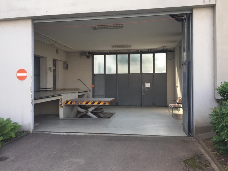 Commercial space in Schwerzenbach (3)