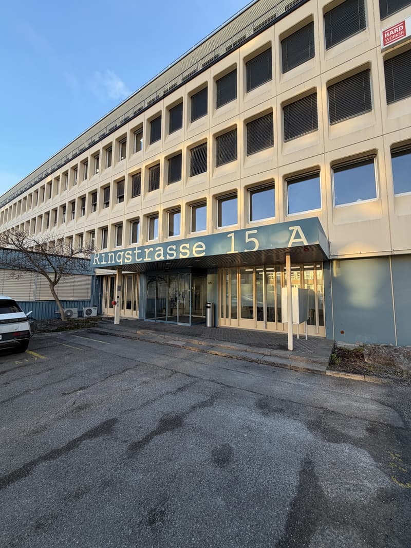 Ufficio in affitto: Spazio per idee e crescita (7)