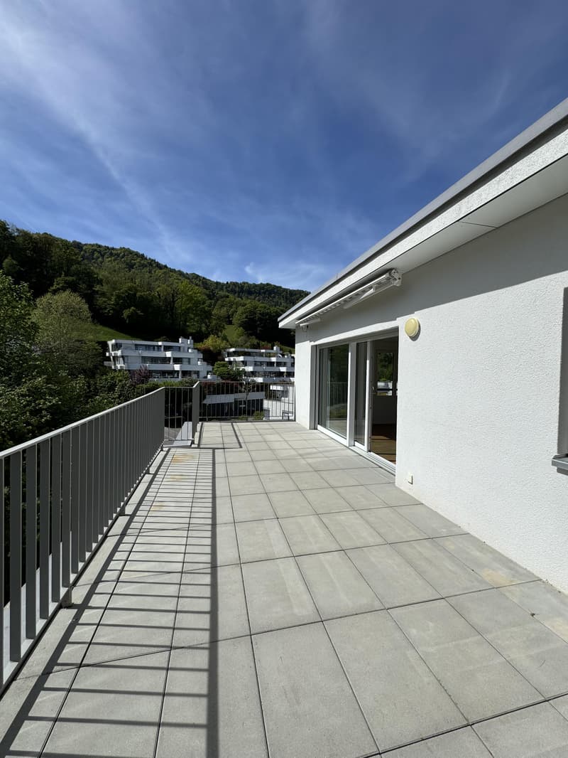 Incantevole appartamento in mansarda di 3,5 locali nel cuore di Adliswil, posizione ideale, luminoso e moderno! (9)