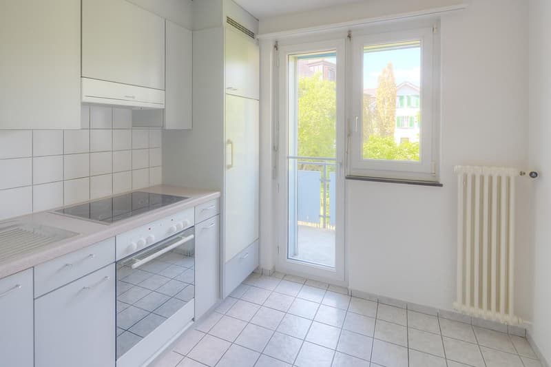 Attraktive Erdgeschosswohnung mit idealer Lage nahe Zürich (2)
