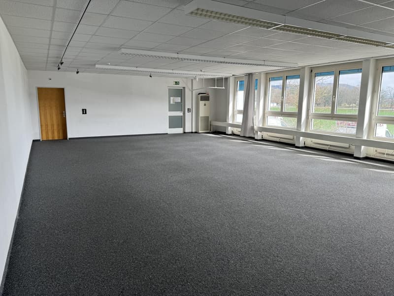 Grosszügige Bürofläche mit bester Verkehrsanbindung (2)