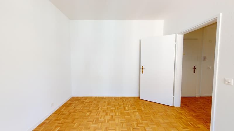 Charmante und zentrale 2.5-Zimmerwohnung in Zürich-Oerlikon (6)