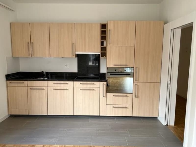 Charmante und zentrale 2.5-Zimmerwohnung in Zürich-Oerlikon (1)