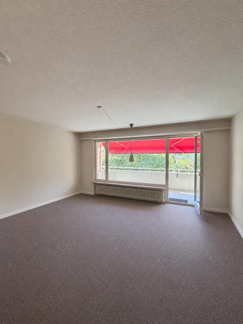 Attraktive 3-Zimmer-Wohnung mit grosszügigem Balkon und Blick ins Grüne (2)