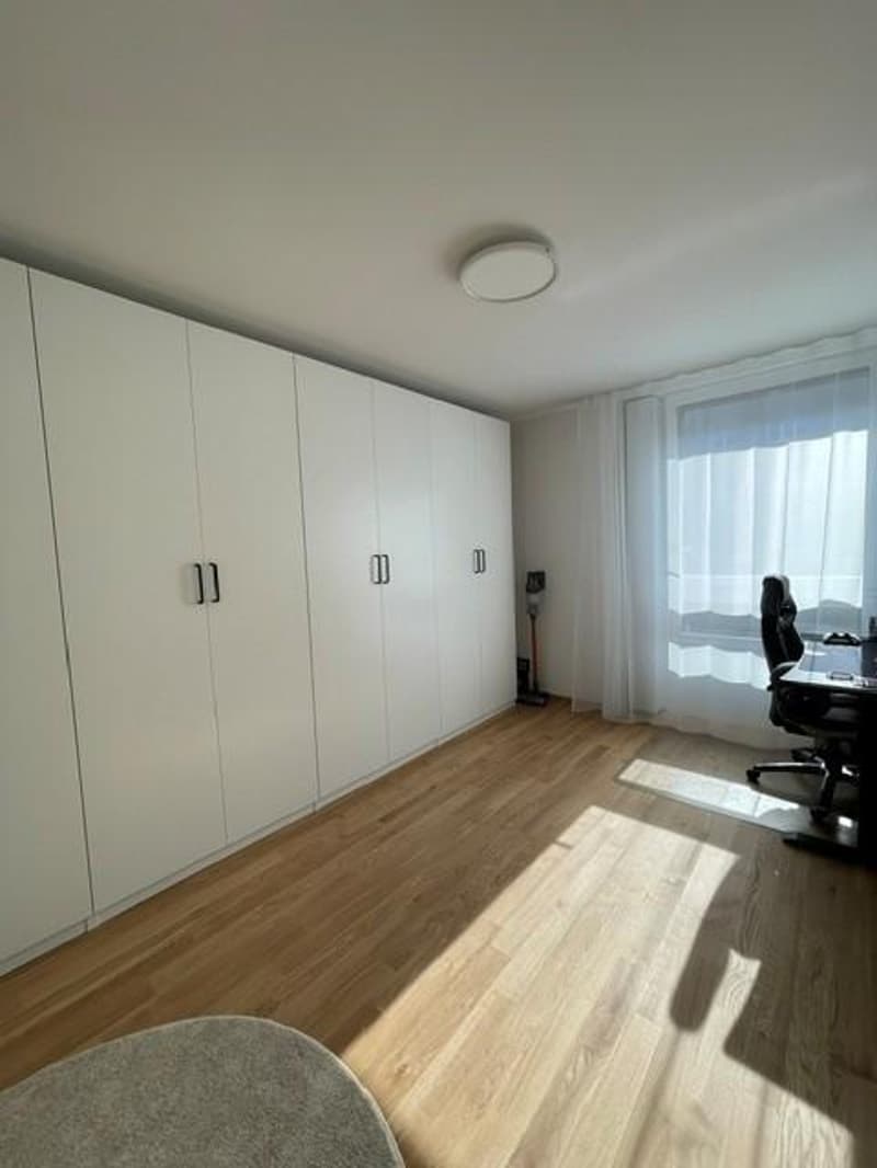 Eleganz trifft Funktionalität: Neubau 3.5-Zimmerwohnung in Bülach (6)