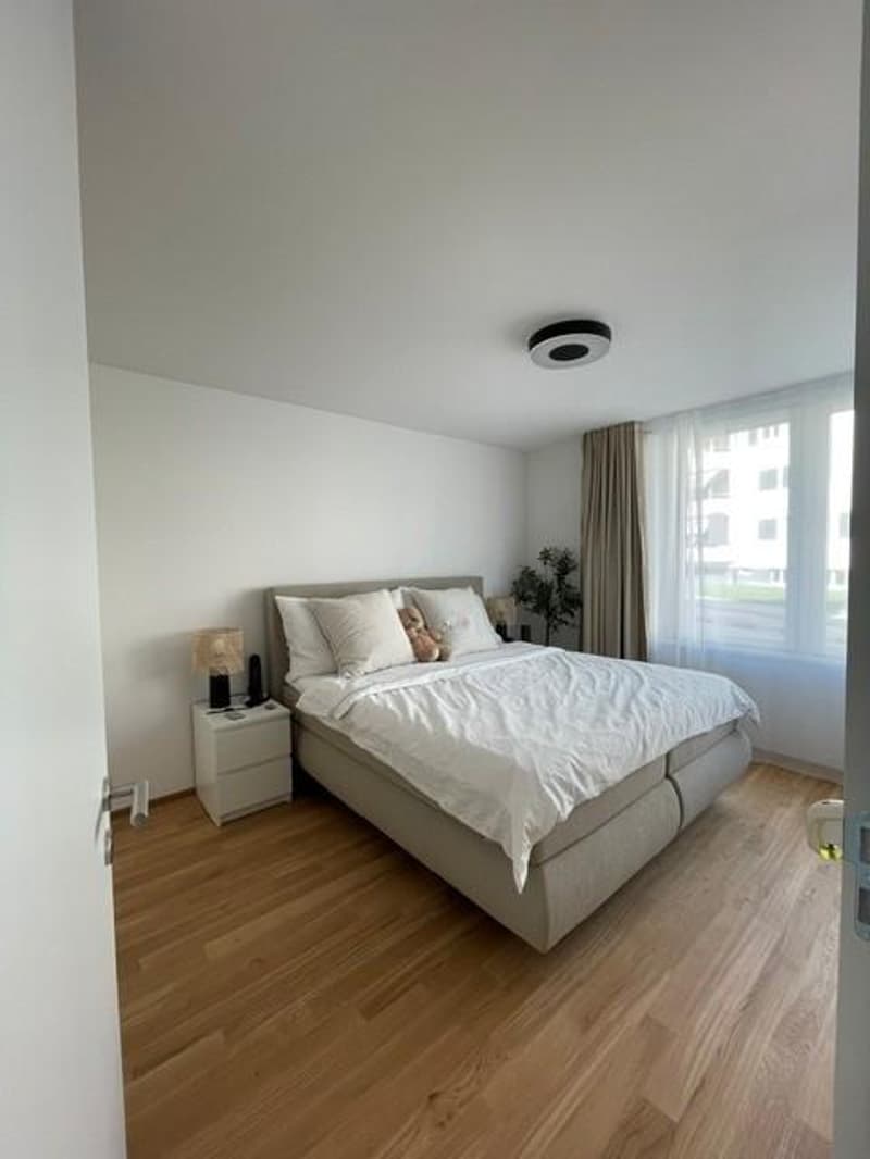 Eleganz trifft Funktionalität: Neubau 3.5-Zimmerwohnung in Bülach (7)