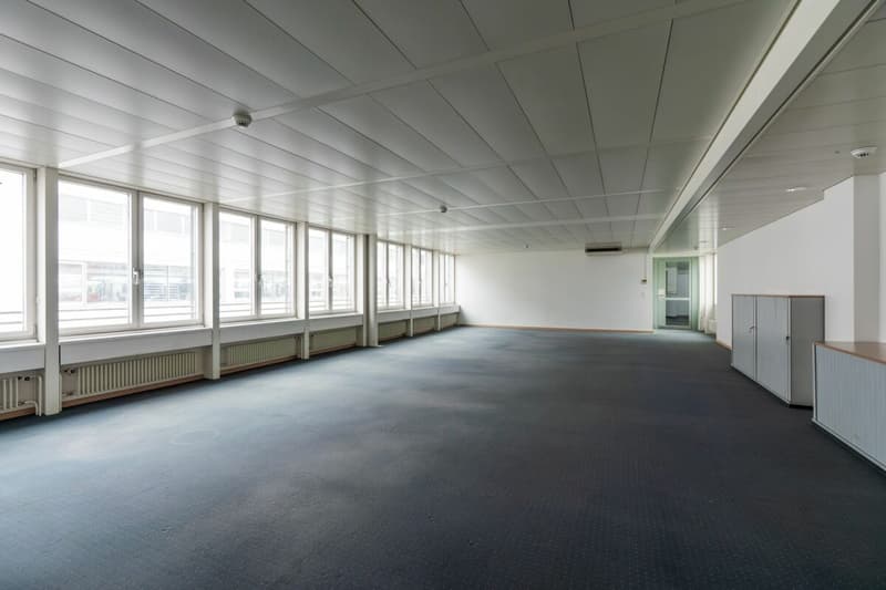 Ihr Büro mit maximaler Präsenz an der Zürcherstrasse (5)