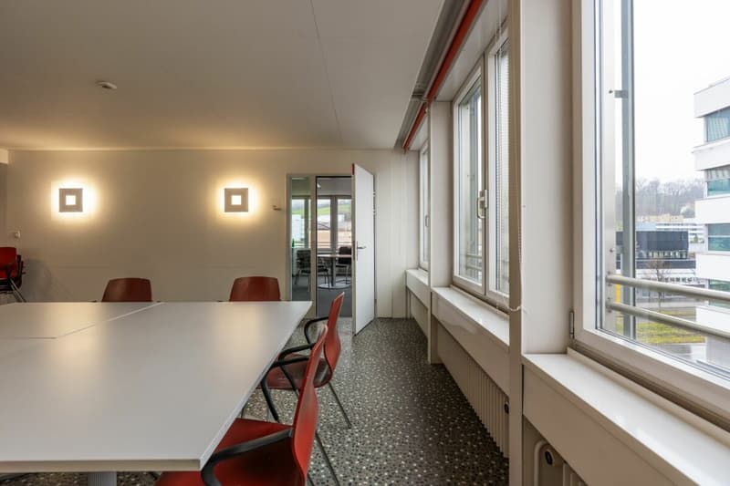 Ihr Büro mit maximaler Präsenz an der Zürcherstrasse (7)