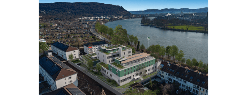 Einstellhallenplätze für Autos und Motorräder zu vermieten (5)