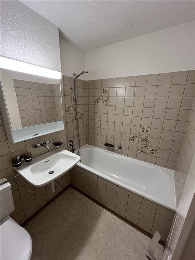72b16d37-fbe6-42f1-bd25-6eae62f077d7.jpg