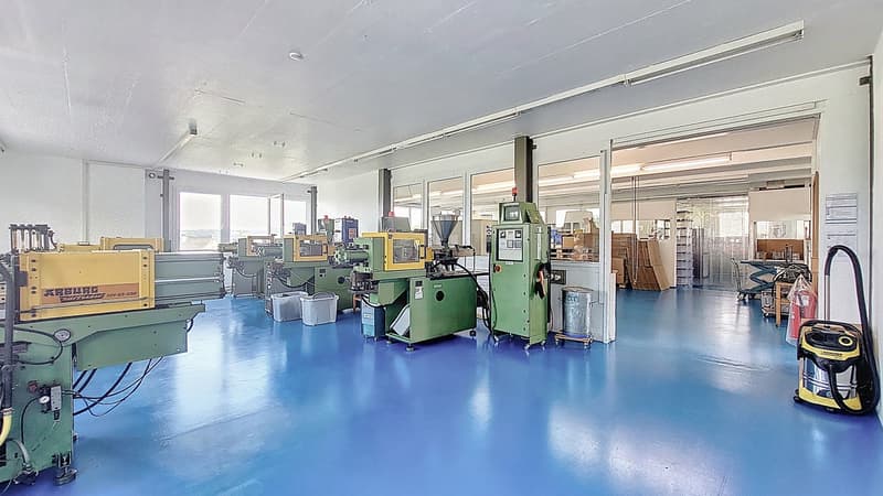 Locaux commerciaux / industriels à Cressier / FR (4)
