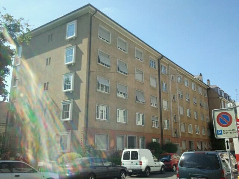 Schöne Wohnung an zentraler Lage (1)