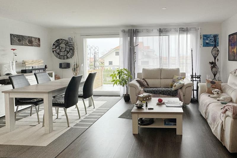 PAMPIGNY, spacieux appartement de 3.5 pièces avec balcon terrasse de 28 m2 (1)