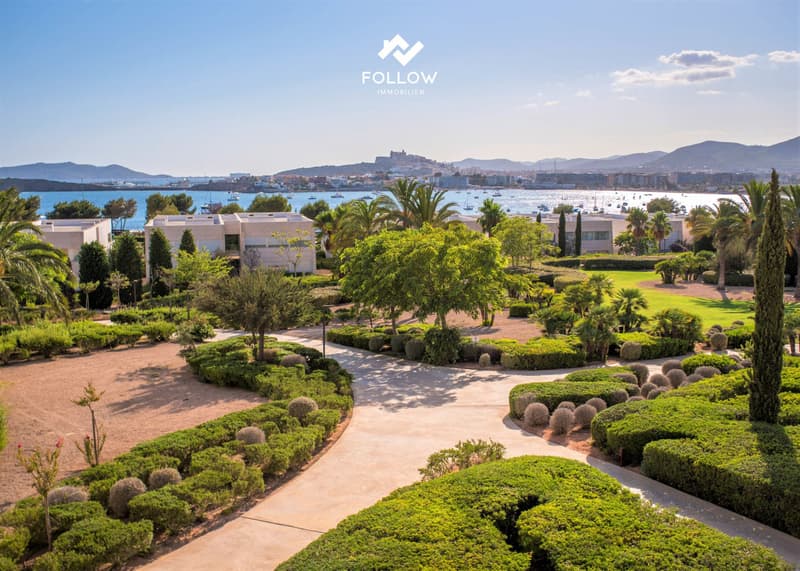 Grosse und luxuriöse Eigentumswohnung mit Blick auf das Meer und Ibiza Stadt (2)