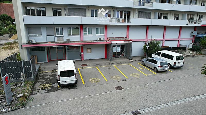 Vielseitig nutzbare Gewerbefläche im Zentrum von Lengnau - mit flexiblem Raumkonzept (7)