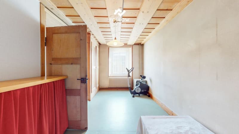 Casa unifamiliare o multifamiliare polivalente con riserva di terreno edificabile (14)