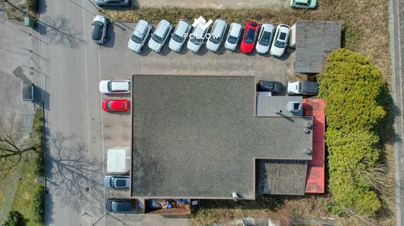 Qui la tua azienda cresce: Funzionale hall commerciale con ampia area esterna (3)