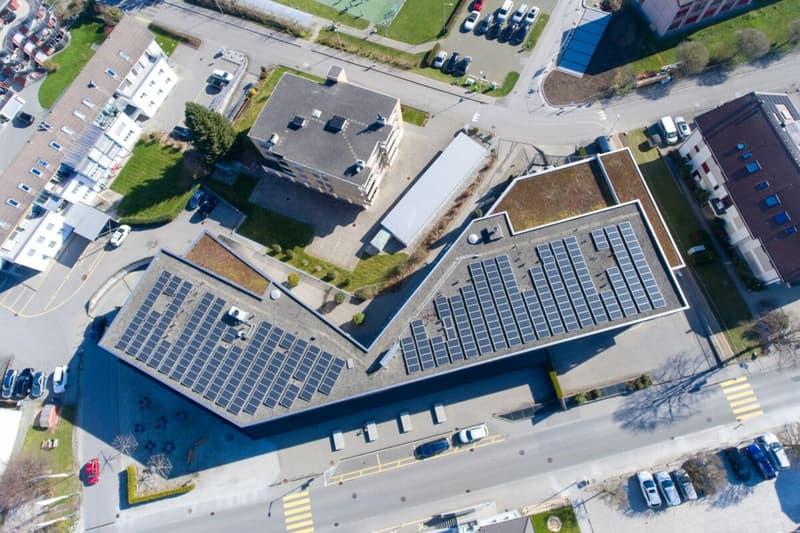 Investissement commercial attractif avec locataire principal à long terme au centre de Schmitten (4)