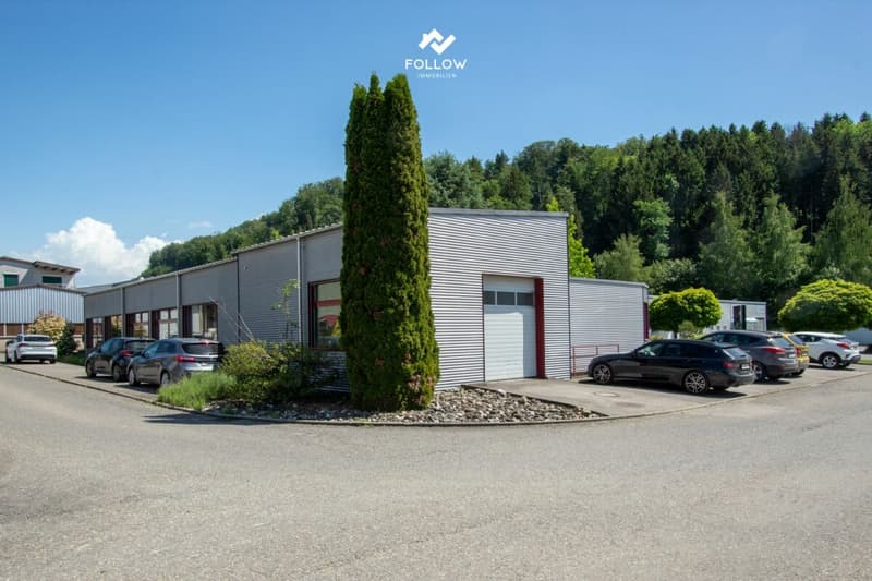 Moderne Gewerbehalle mit Büro und vielseitigem Nutzungspotenzial in Marly (2)
