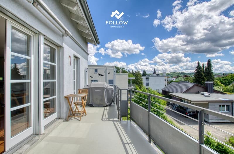 Gemütlichkeit, Platz und ruhige Lage: Helle Wohnung mit Balkon und Lift (2)