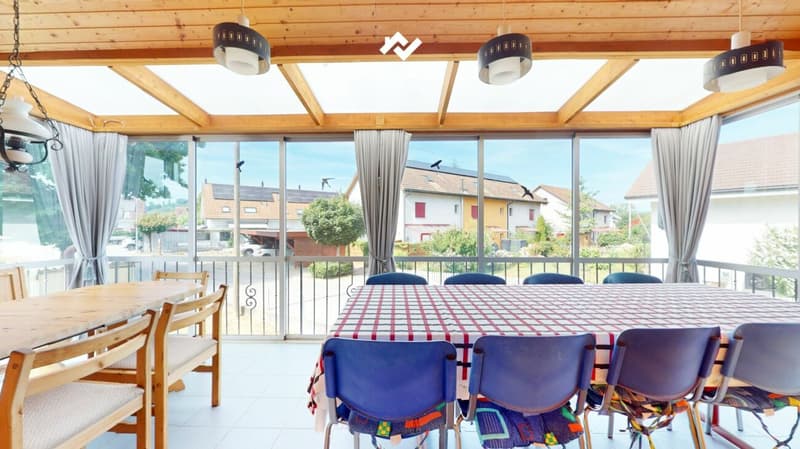 Liebhaberobjekt an absoluter Premiumlage: Chalet mit grossem Grundstück direkt an der Aare (5)