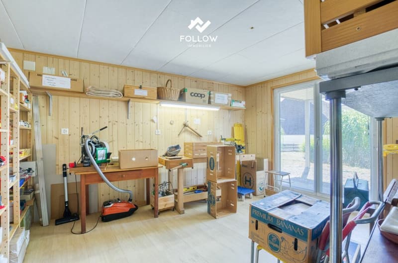 Lichtdurchfluteter Wohntraum: Elegante 4.5-Zimmer-Wohnung an bester Lage in Brügg (13)