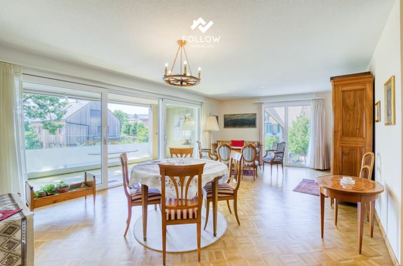 Lichtdurchfluteter Wohntraum: Elegante 4.5-Zimmer-Wohnung an bester Lage in Brügg (4)