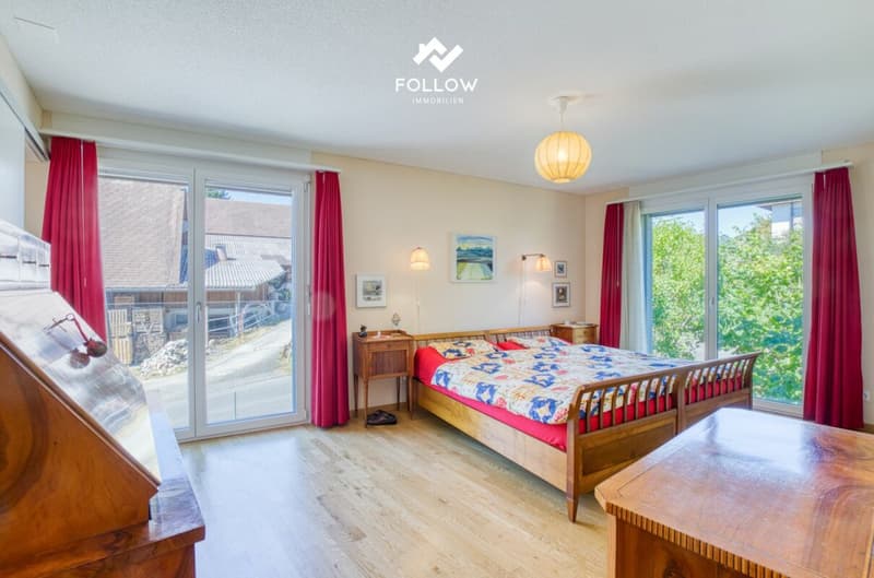 Lichtdurchfluteter Wohntraum: Elegante 4.5-Zimmer-Wohnung an bester Lage in Brügg (8)