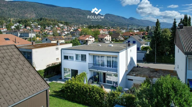 Einziehen und geniessen: Top gepflegte und modernisierte Haushälfte in Lengnau (11)